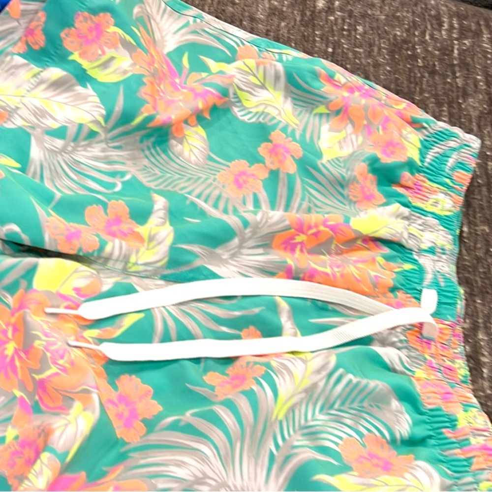 men’s chubbies size medium swim trunk